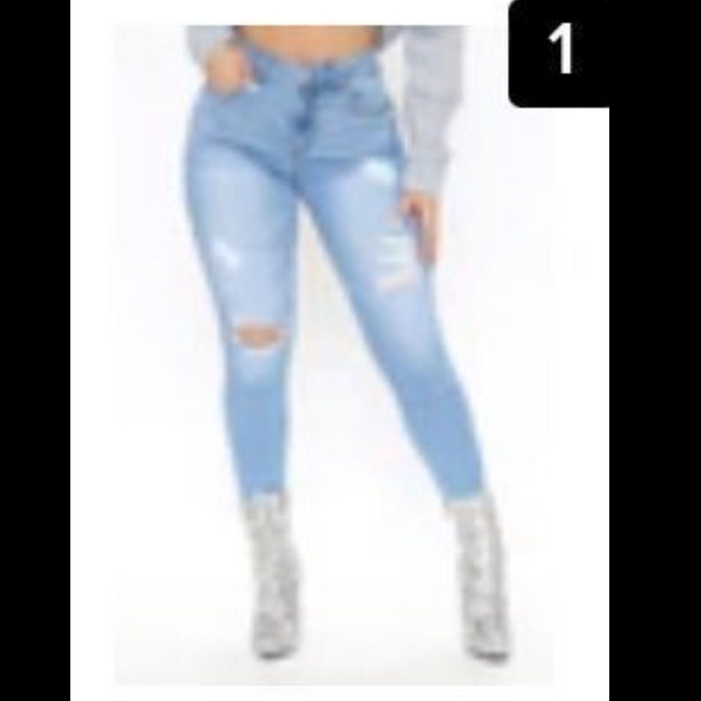 Fashion Nova Skinny Butt-Lifting Jeans size 9/11